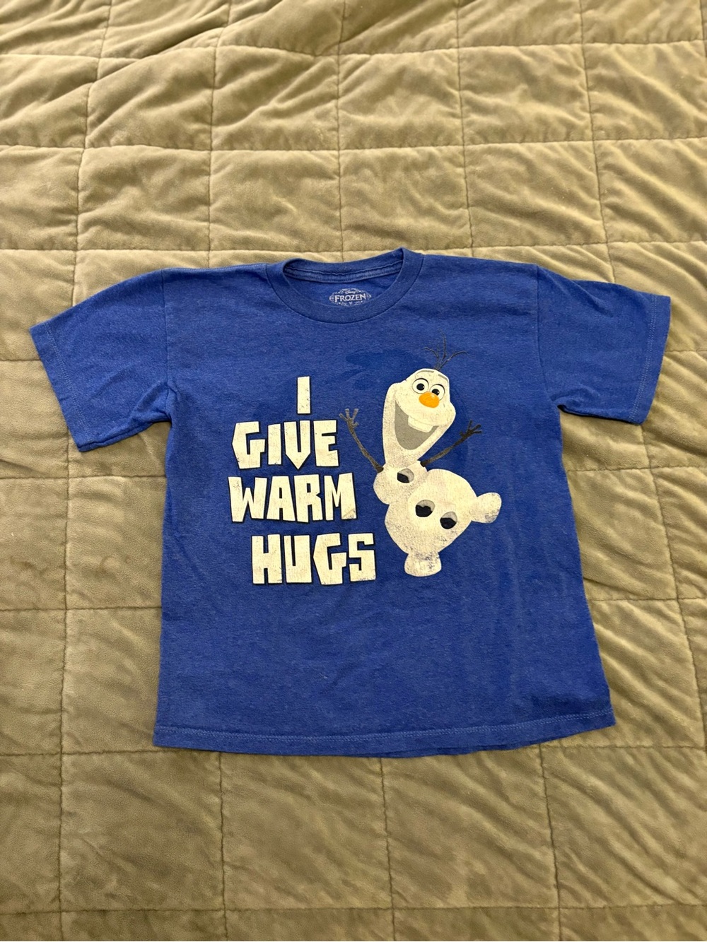 Disney Blue Olaf 'I Give Warm Hugs' Short Sleeve Tee